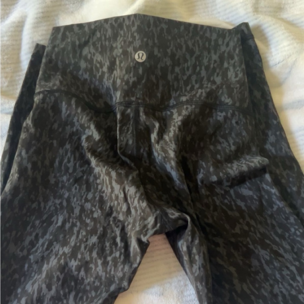 lululemon leggings size 2 ( with tag if needed)